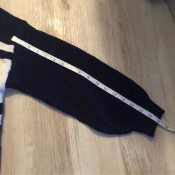 COZY American Eagle Crewneck - Picture 7 of 8